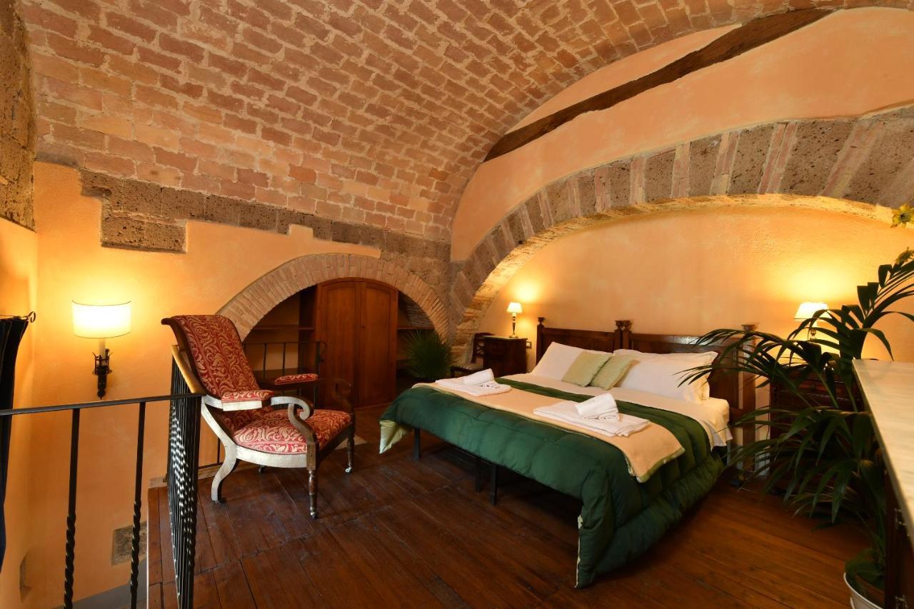 Готель Castello Costaguti Roccalvecce Екстер'єр фото
