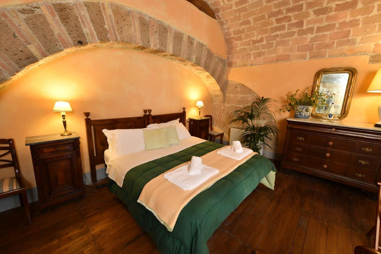 Готель Castello Costaguti Roccalvecce Екстер'єр фото