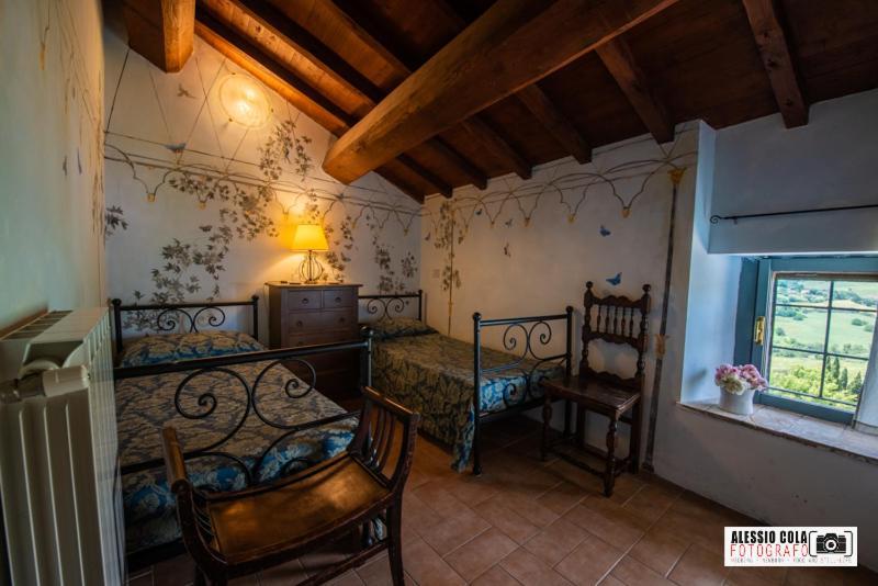 Готель Castello Costaguti Roccalvecce Екстер'єр фото