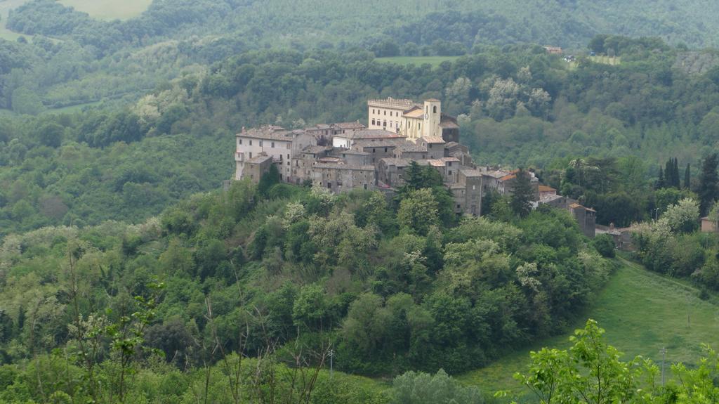 Готель Castello Costaguti Roccalvecce Екстер'єр фото