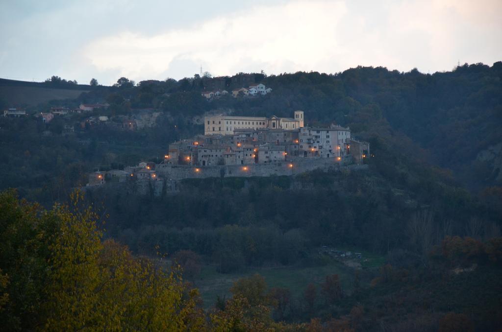 Готель Castello Costaguti Roccalvecce Екстер'єр фото